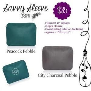 Thirty One Savvy Sleeve Laptop case